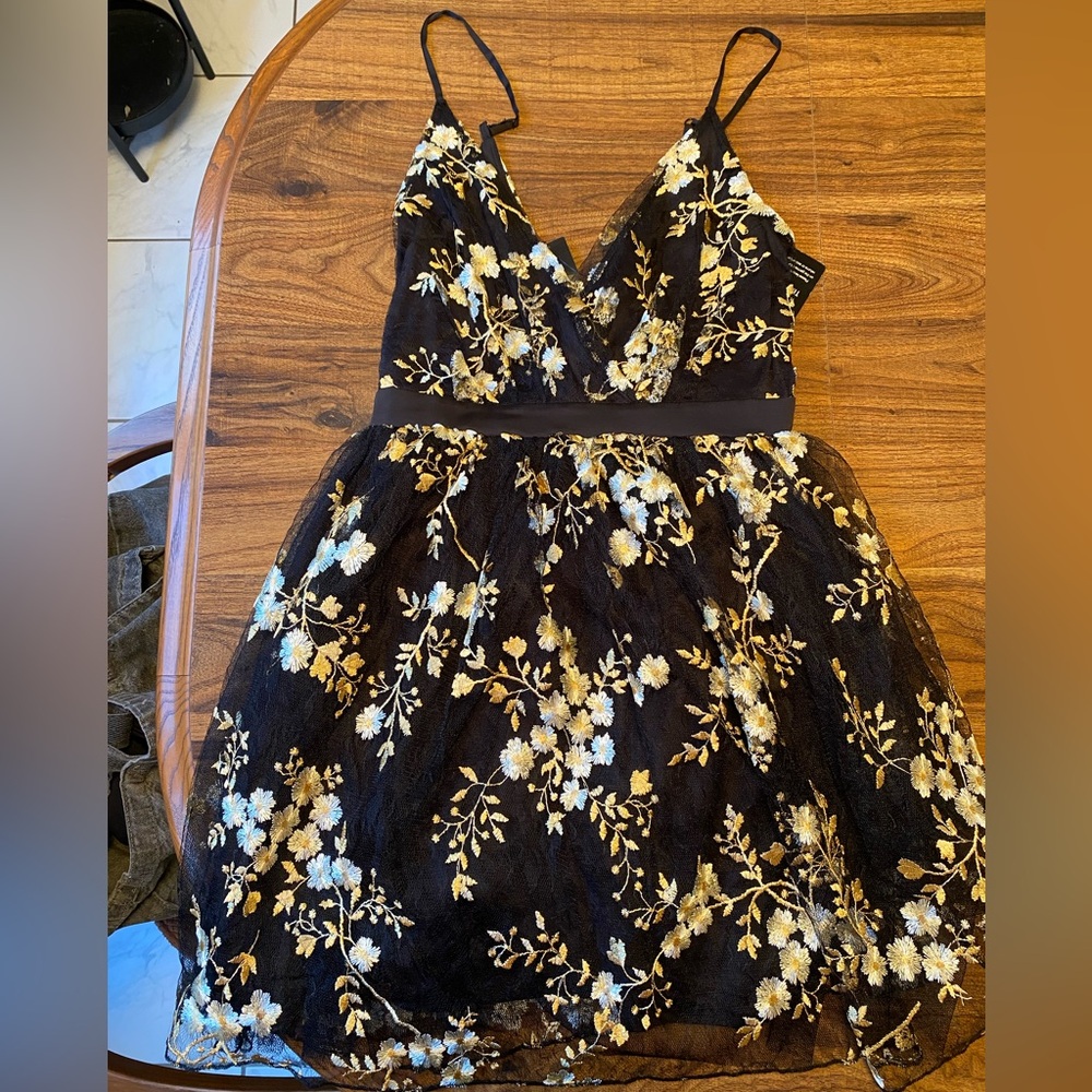 Express, Size 2 Sunflower Dress
